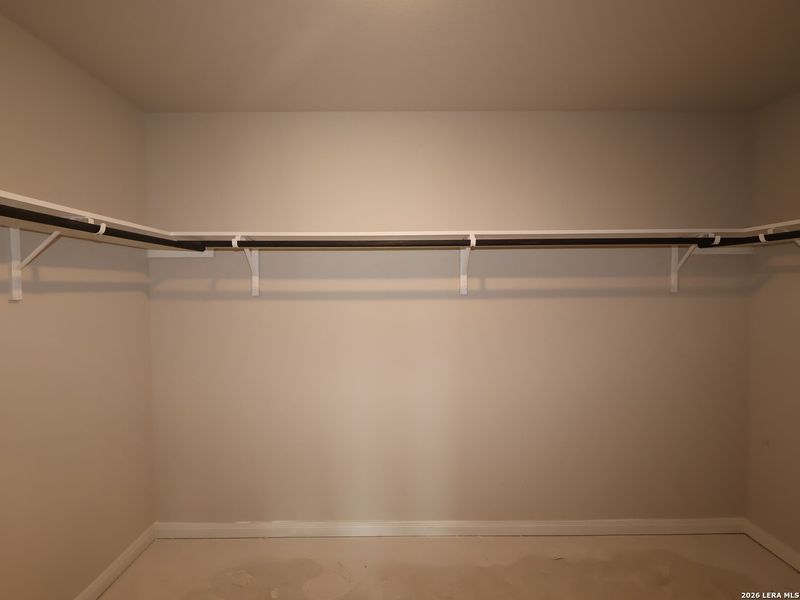 Spacious, unfurnished interior of a new home in Greenspoint Heights, Seguin (Image 17).