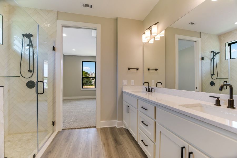 Representative furnished interior of a home built from the Casita by Giddens Homes in Burnet Hilltop Estates, Cedar Park (Image 56).