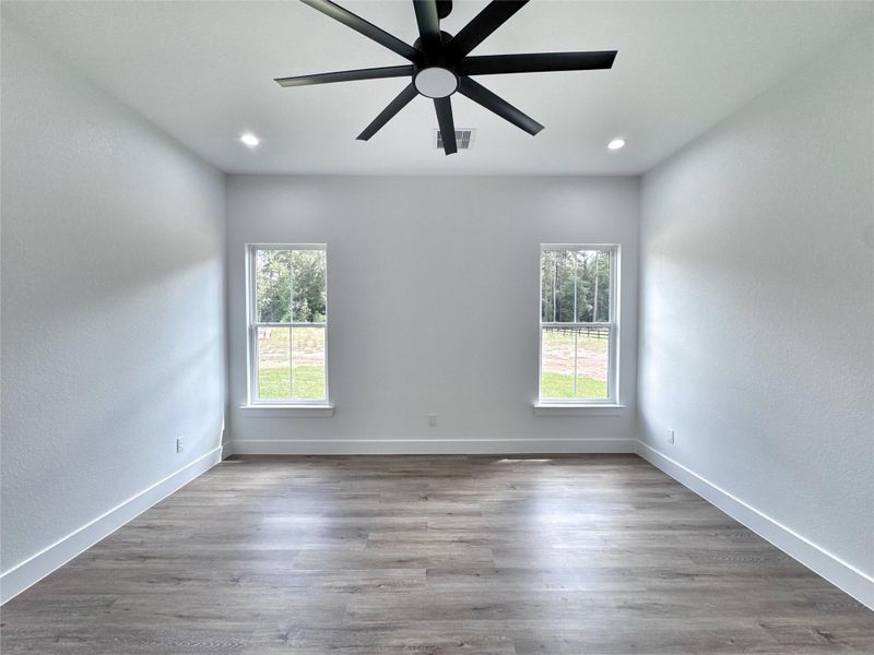 Spacious, unfurnished interior of a new home in , Conroe (Image 25). Spacious, unfurnished interior of a new home in , Conroe (Image 25).