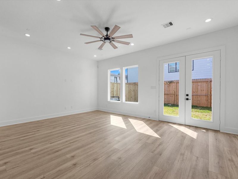 Spacious, unfurnished interior of a new home in , Houston (Image 27).