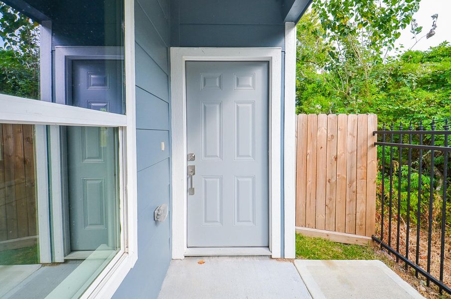 Bright entry with great sightlines and natural light—perfect flow into the main living areas.