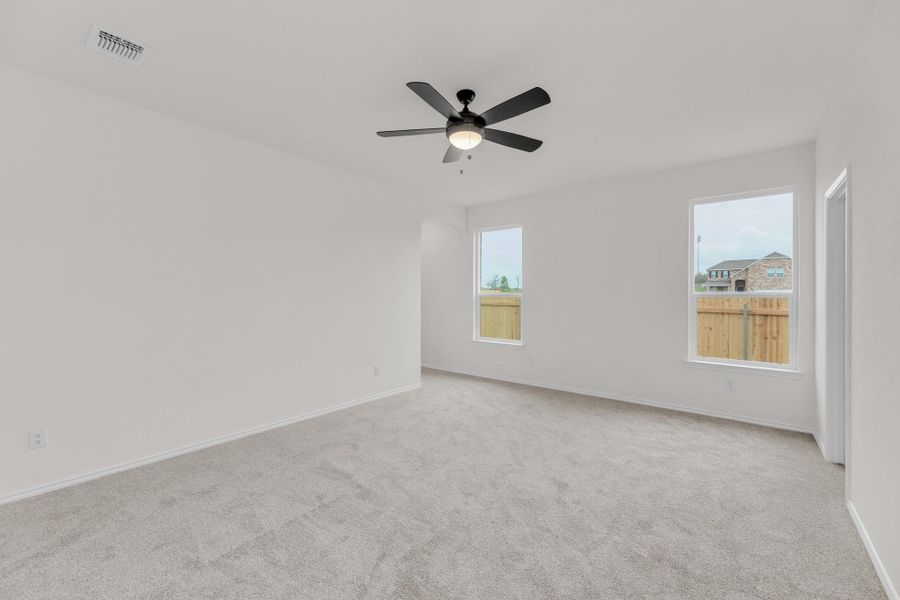 Spacious, unfurnished interior of a new home in Mustang Valley, Manor (Image 28).
