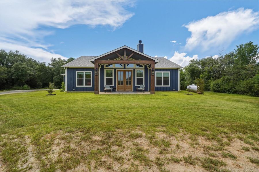 3/2/2 custom built in 2024, on 2 acres, complete with circle drive and RV hook up! 3/2/2 custom built in 2024, on 2 acres, complete with circle drive and RV hook up!