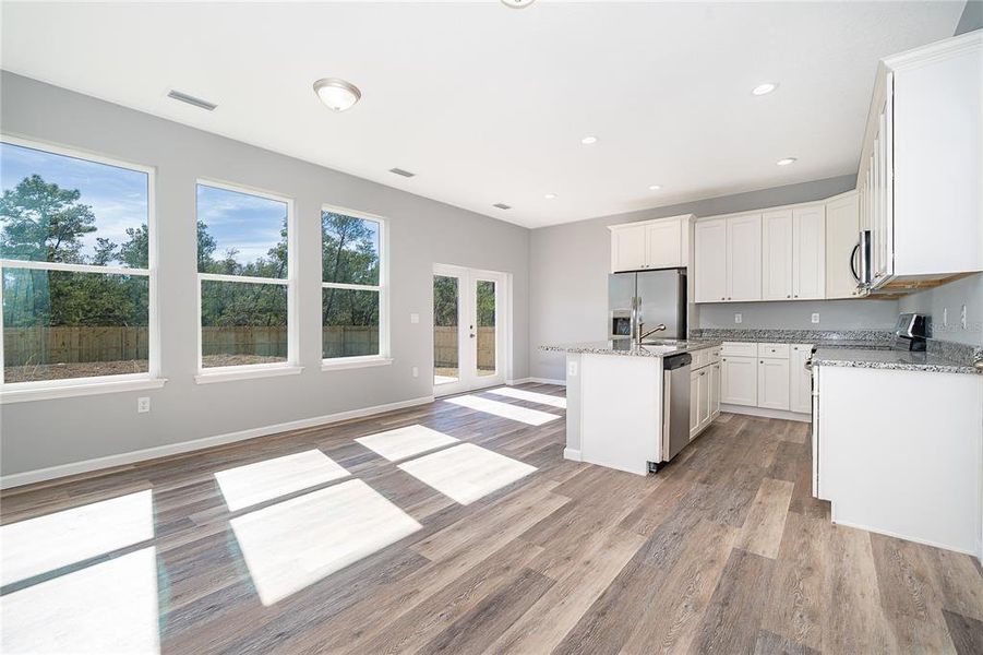 Spacious, unfurnished interior of a new home in , Osteen (Image 12).