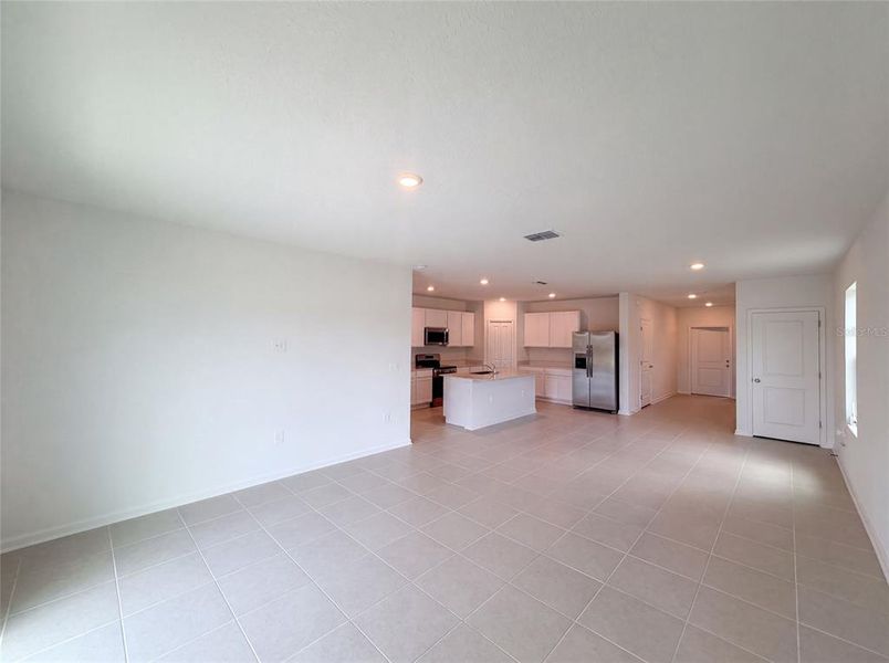 Spacious, unfurnished interior of a new home in Wynnstone, Davenport (Image 20). Spacious, unfurnished interior of a new home in Wynnstone, Davenport (Image 20).