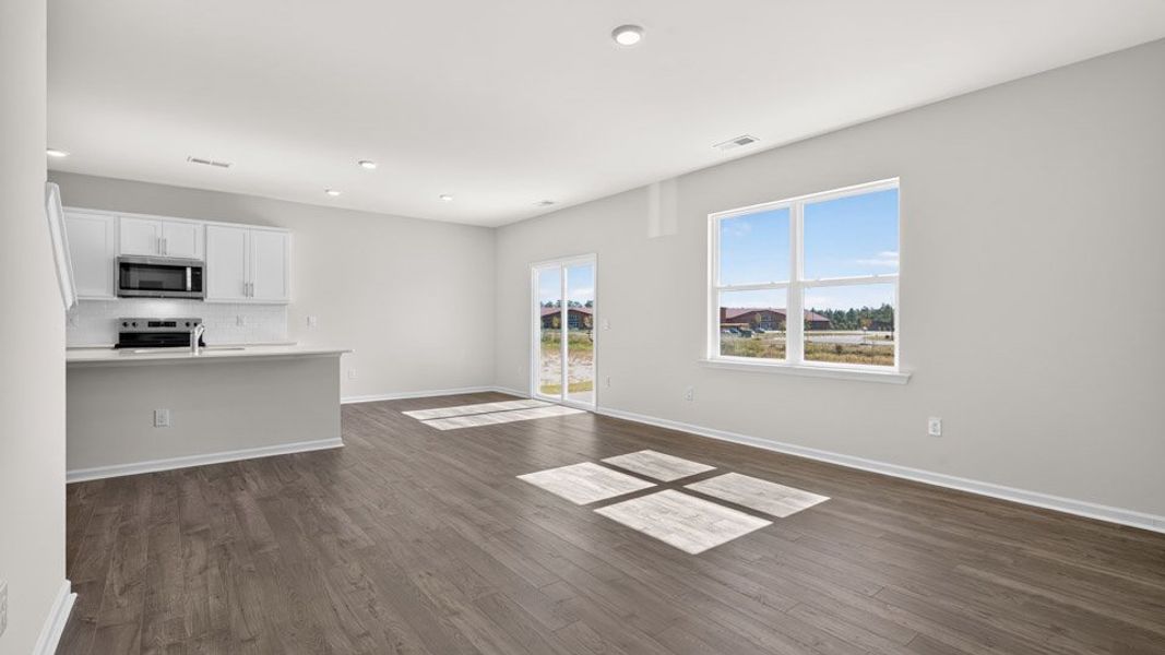 Spacious, unfurnished interior of a new home in Martin Farms, Aberdeen (Image 18).