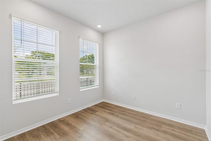 Spacious, unfurnished interior of a new home in , Orlando (Image 32).