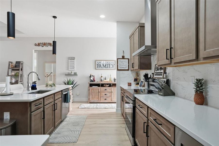 Furnished interior view inside a new home in , Weeki Wachee (Image 15).