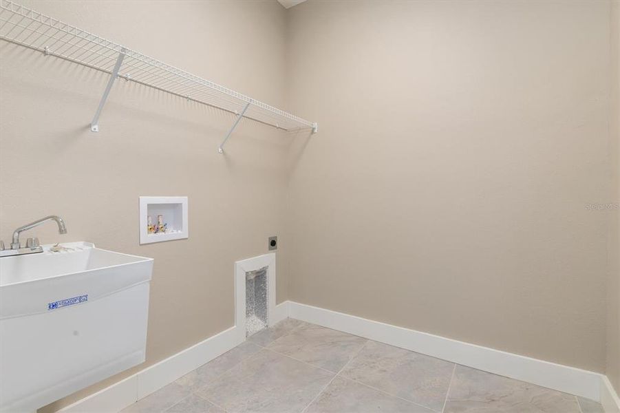 Spacious, unfurnished interior of a new home in , North Port (Image 29). Spacious, unfurnished interior of a new home in , North Port (Image 29).
