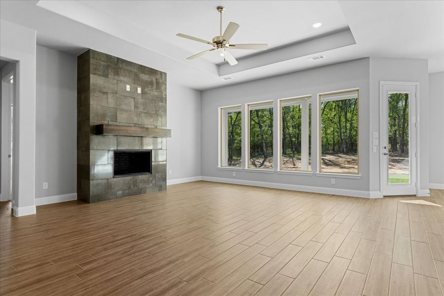 Spacious, unfurnished interior of a new home in Spring Valley Ranch, Paradise (Image 24).