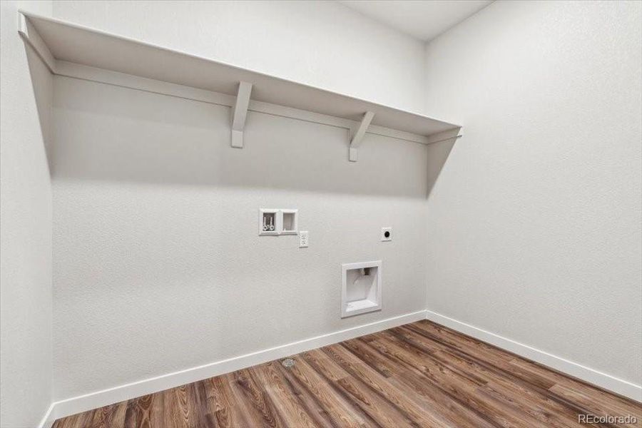 Spacious, unfurnished interior of a new home in Spring Valley Ranch, Elizabeth (Image 20).