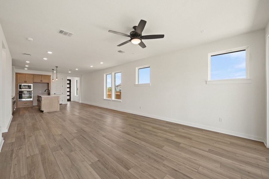 Spacious, unfurnished interior of a new home in Flora, Hutto (Image 31).