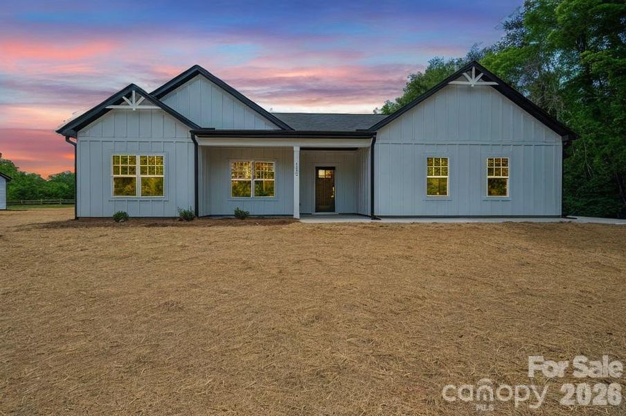Exterior details and patio area of a home in , Maiden (Image 25).