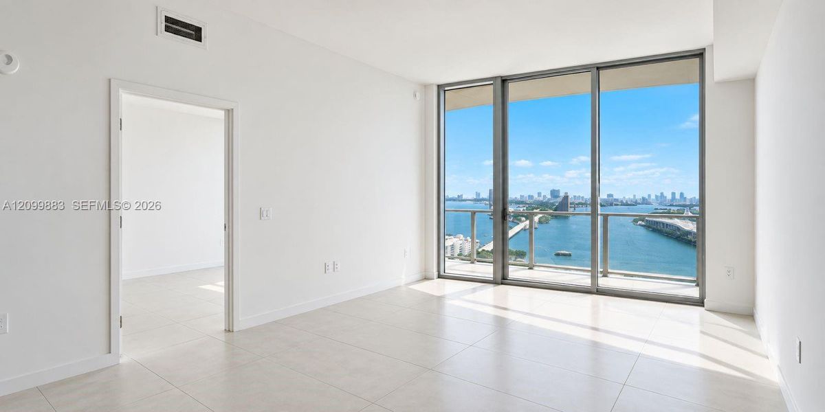 Spacious, unfurnished interior of a new home in , Miami (Image 11).