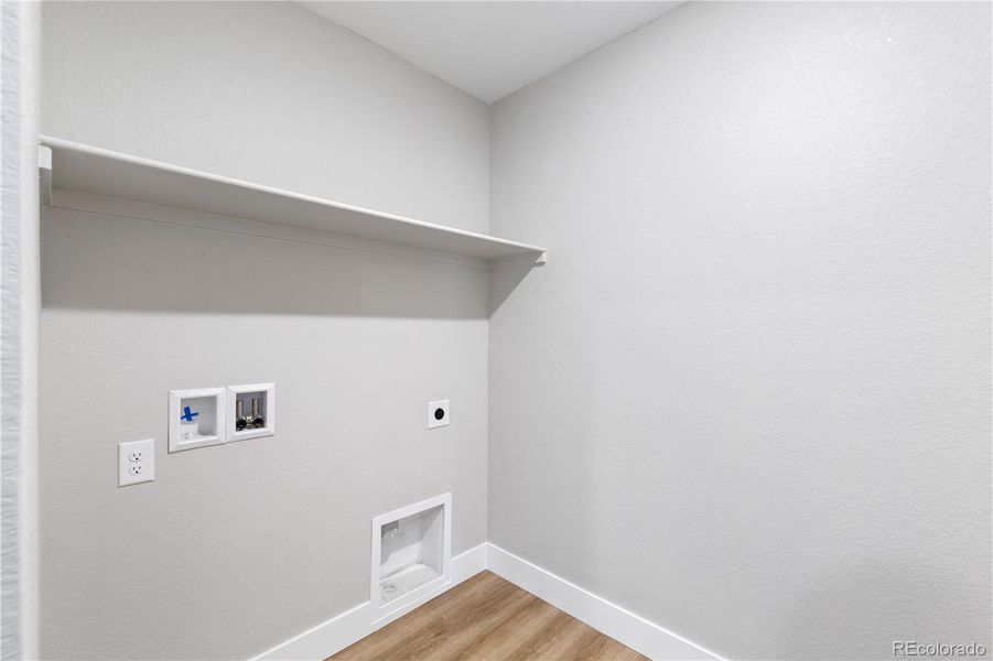 Spacious, unfurnished interior of a new home in Windler Single Family Homes, Aurora (Image 20).