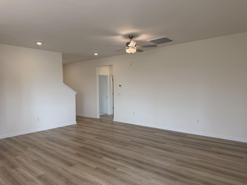 Spacious, unfurnished interior of a new home in King Farm Estates, Aynor (Image 10).