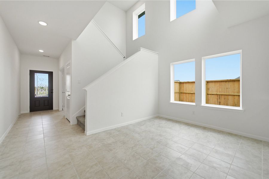 Spacious, unfurnished interior of a new home in Lago Mar, Texas City (Image 21). Spacious, unfurnished interior of a new home in Lago Mar, Texas City (Image 21).