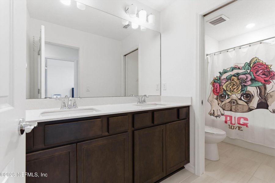 Furnished interior view inside a new home in , Middleburg (Image 33). Furnished interior view inside a new home in , Middleburg (Image 33).