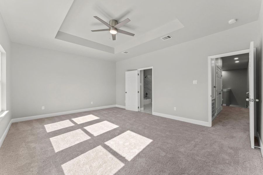 Spacious, unfurnished interior of a new home in , Houston (Image 21).