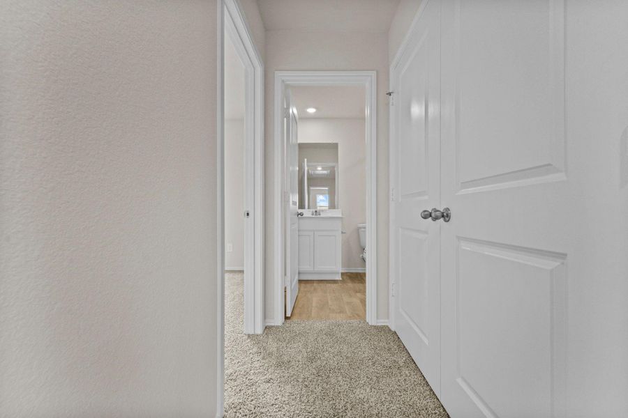 Spacious, unfurnished interior of a new home in Bollinger, Maxwell (Image 31).