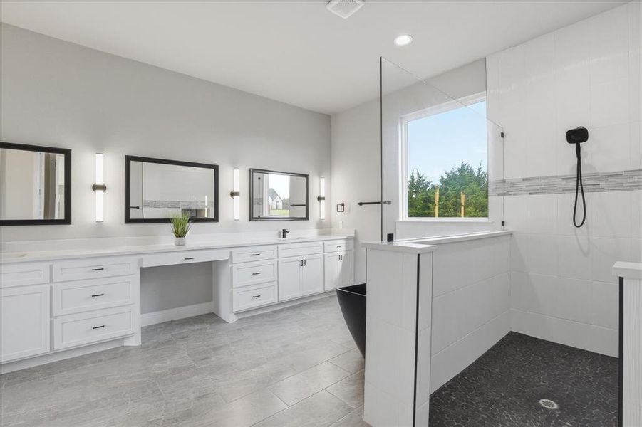 Furnished interior view inside a new home in , Waxahachie (Image 19).