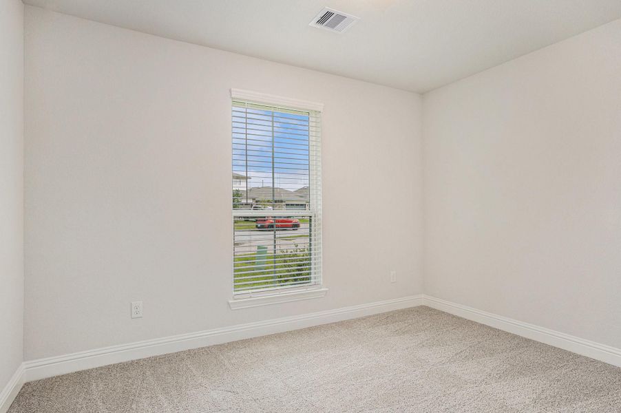 Spacious, unfurnished interior of a new home in Lago Mar, Texas City (Image 15). Spacious, unfurnished interior of a new home in Lago Mar, Texas City (Image 15).