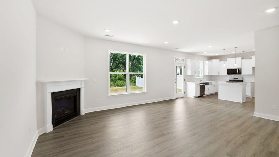 Spacious, unfurnished interior of a new home in Briargate, Fountain Inn (Image 23).