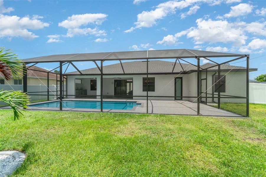 Exterior details and patio area of a home in , Cape Coral (Image 22).