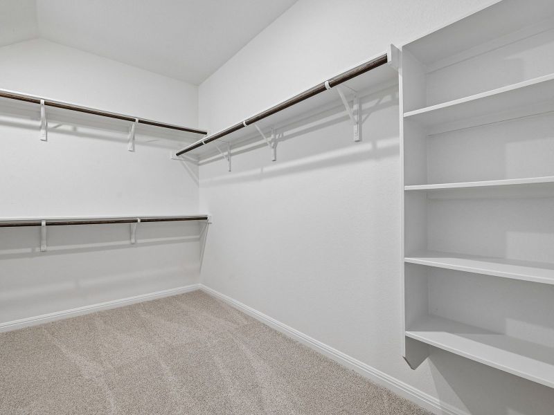 Spacious, unfurnished interior of a new home in Waterstone Crossing, Kyle (Image 12).