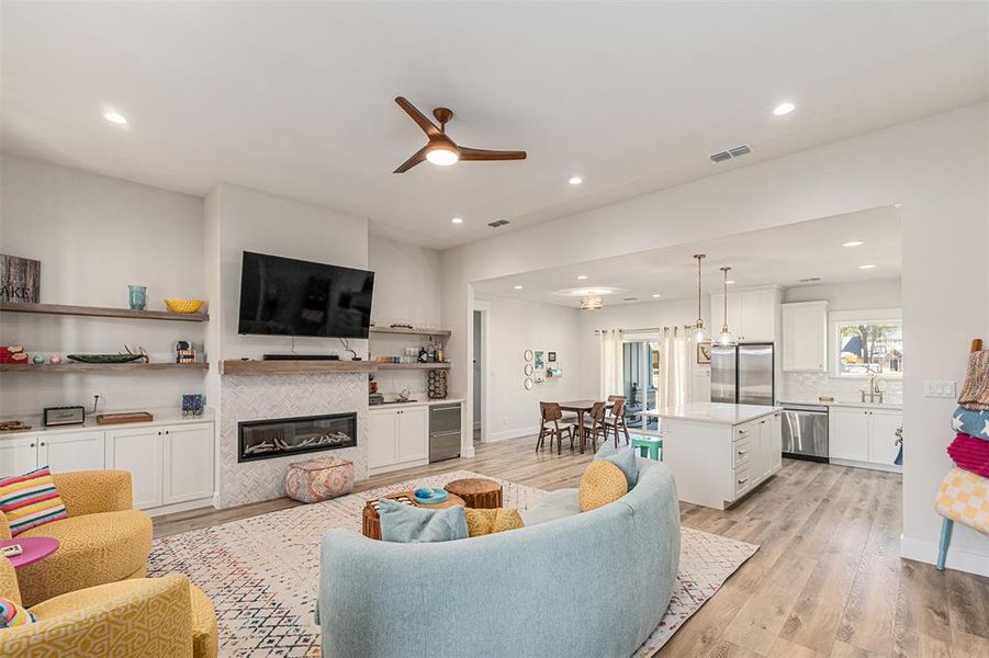 Furnished interior view inside a new home in , Mabank (Image 25).