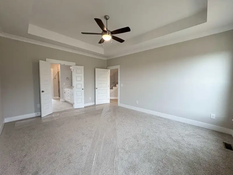 Spacious, unfurnished interior of a new home in Westfield Manor Homes, Gallatin (Image 4).