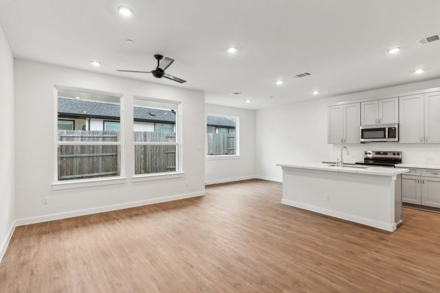 Spacious, unfurnished interior of a new home in Townhomes at Gattis, Round Rock (Image 19).