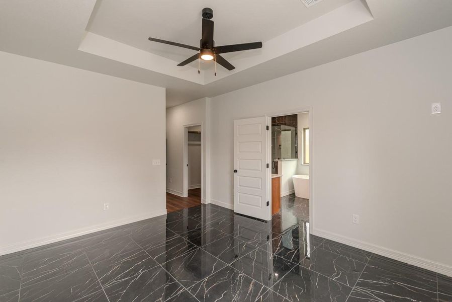 Spacious, unfurnished interior of a new home in , Beaumont (Image 32).