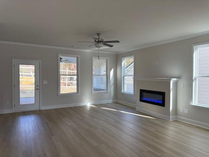 Spacious, unfurnished interior of a new home in Cooper's Walk, Loganville (Image 12).