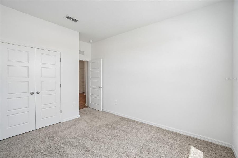 Spacious, unfurnished interior of a new home in Hawthorne Ranch, Lakeland (Image 21).
