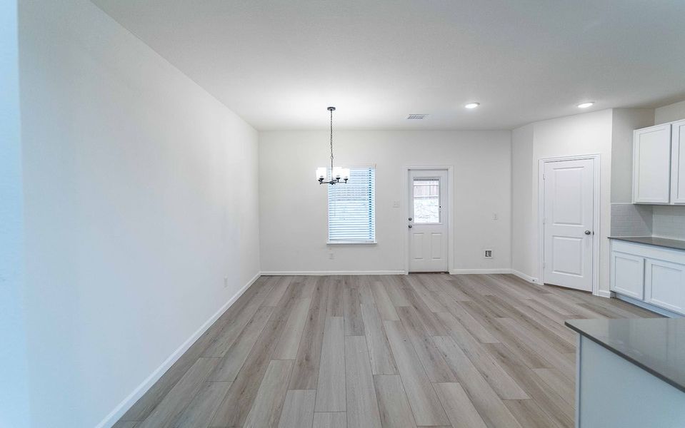 Spacious, unfurnished interior of a new home in Pebblebrook, Sherman (Image 11).