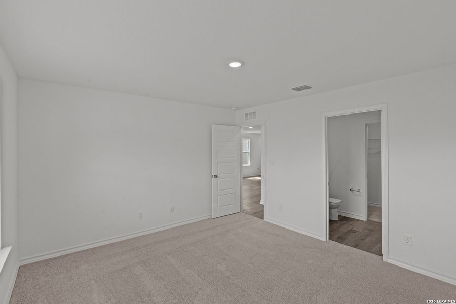 Spacious, unfurnished interior of a new home in Dove Song, Marion (Image 13).