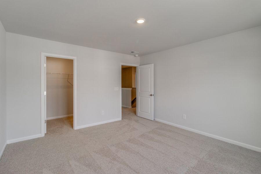 Spacious, unfurnished interior of a new home in Bluefield, Lexington (Image 29). Spacious, unfurnished interior of a new home in Bluefield, Lexington (Image 29).