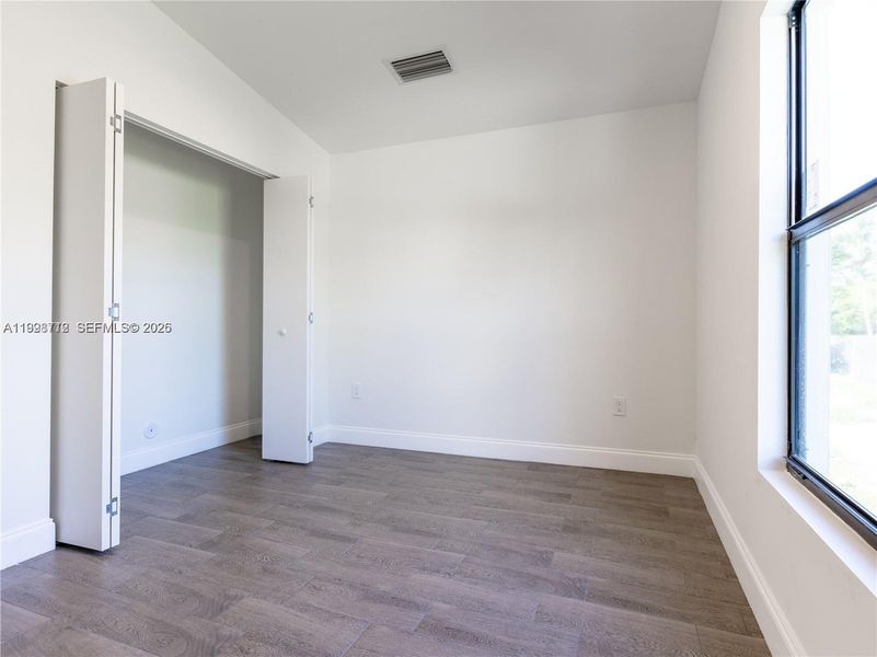 Spacious, unfurnished interior of a new home in , Pompano Beach (Image 29).