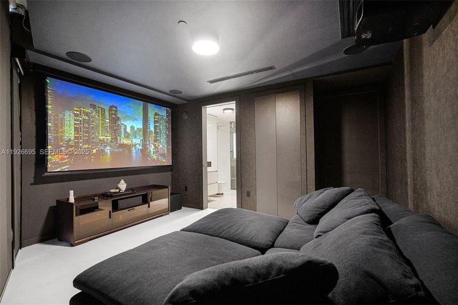 Image 56 of a home in .