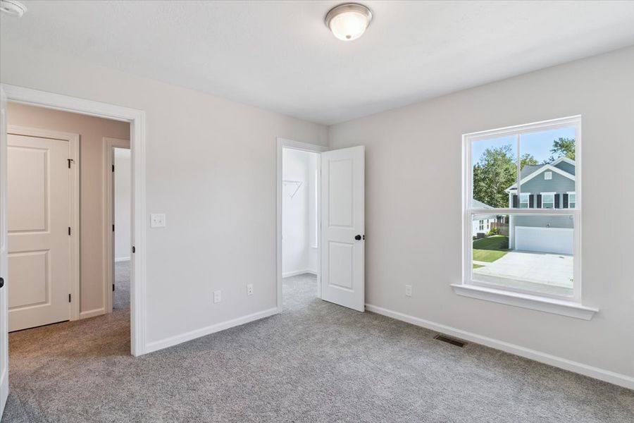 Spacious, unfurnished interior of a new home in Windsor, North Augusta (Image 14).