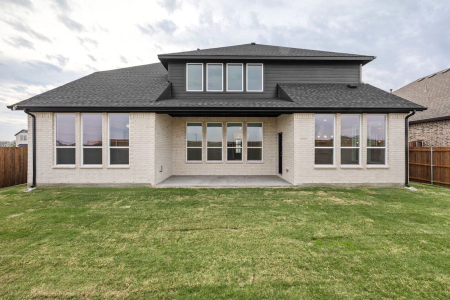 Exterior details and patio area of a home in Lake Breeze, Lavon (Image 26). Exterior details and patio area of a home in Lake Breeze, Lavon (Image 26).