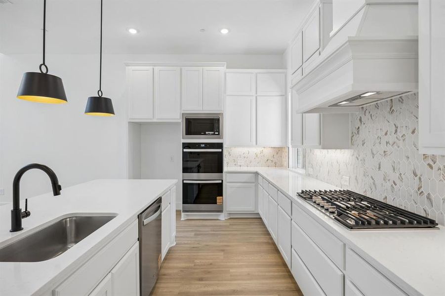 Furnished interior view inside a new home in , Frisco (Image 6).