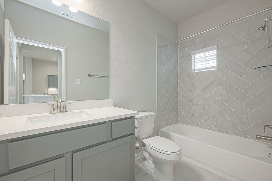 Representative furnished interior of a home built from the Floor Plan 1830 by Colina Homes in Grand Magnolia, Magnolia (Image 17). Representative furnished interior of a home built from the Floor Plan 1830 by Colina Homes in Grand Magnolia, Magnolia (Image 17).