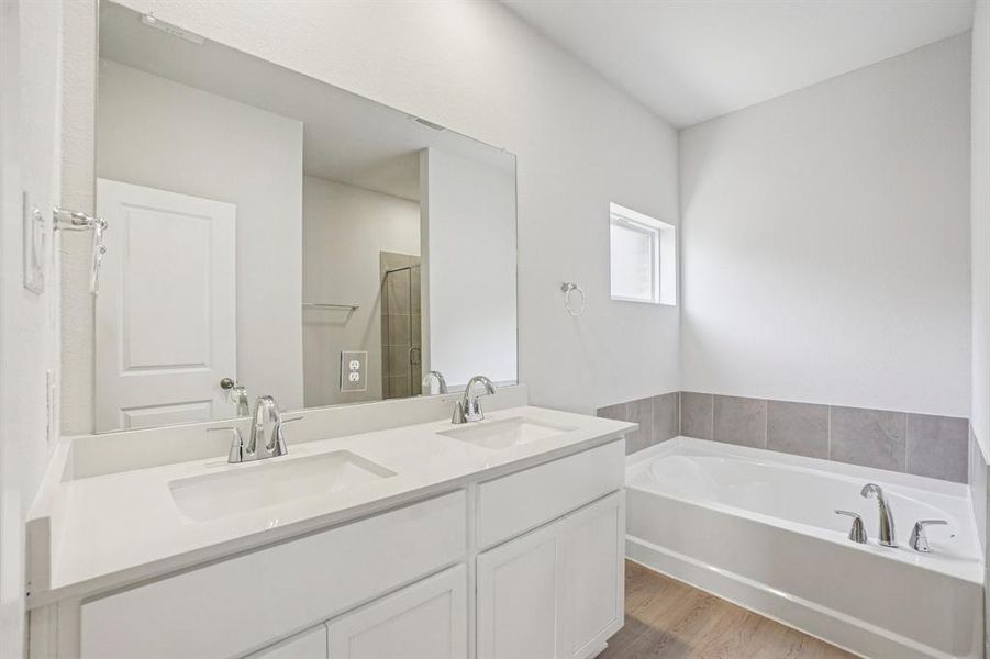 Furnished interior view inside a new home in Lone Oak, Alvarado (Image 12).