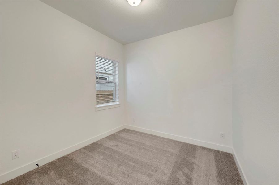 Spacious, unfurnished interior of a new home in Elyson 45', Katy (Image 24).