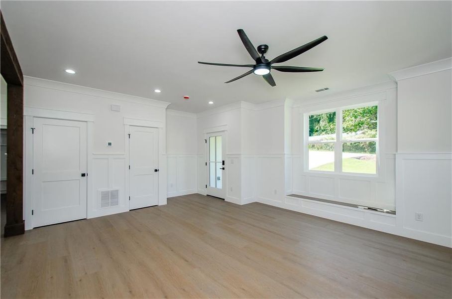 Spacious, unfurnished interior of a new home in , Gainesville (Image 26).