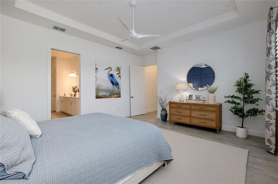Furnished interior view inside a new home in , Englewood (Image 62).