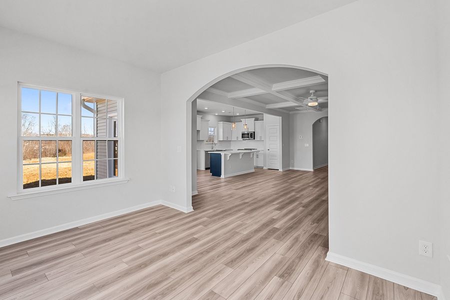 Spacious, unfurnished interior of a new home in Fieldstone, Lexington (Image 24).