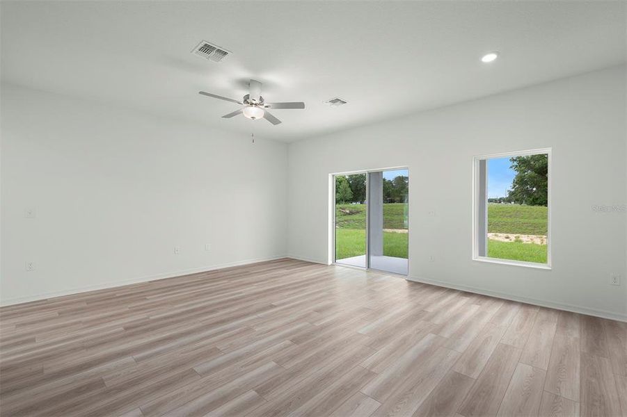 Spacious, unfurnished interior of a new home in , Astatula (Image 11).
